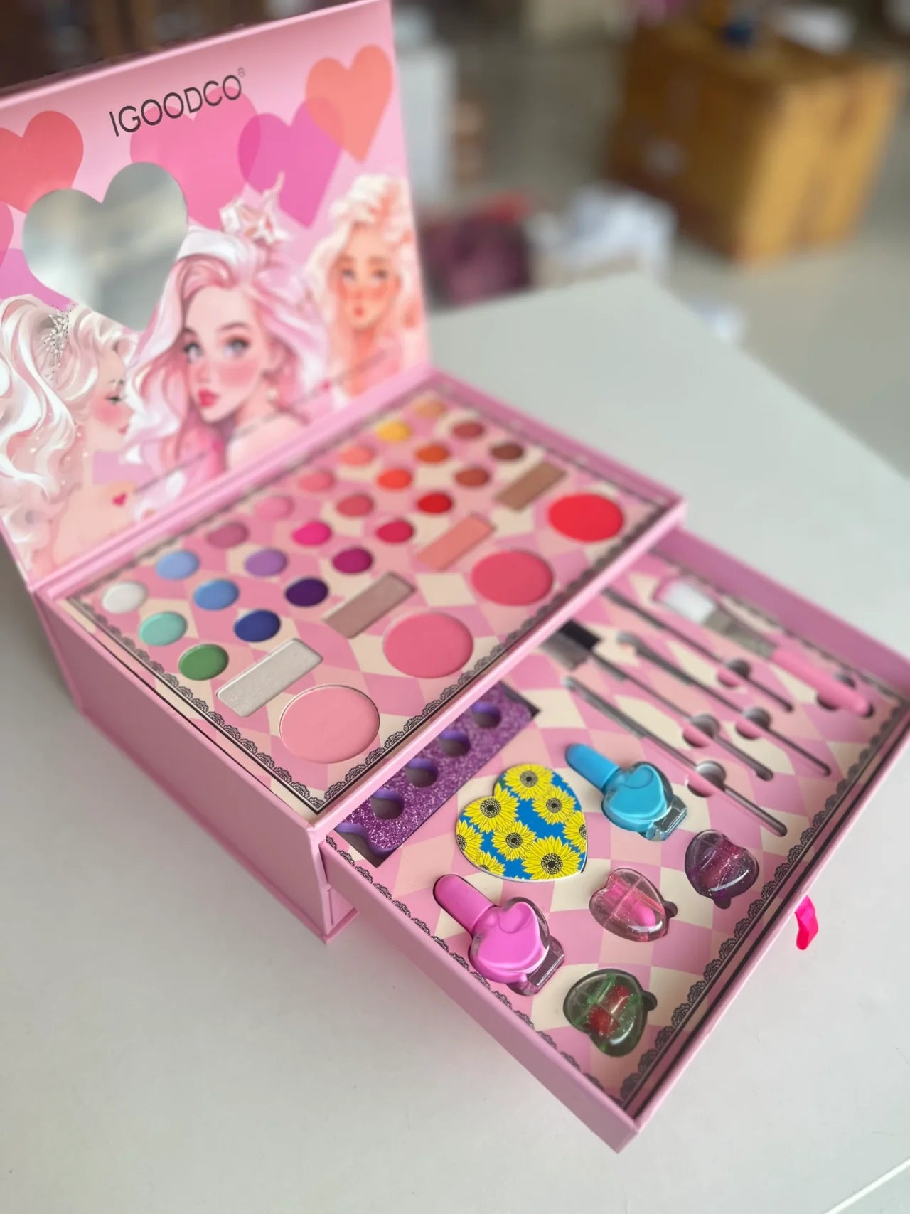 IGOODCO 3 Layers Beauty Makeup Kit MJ Toys