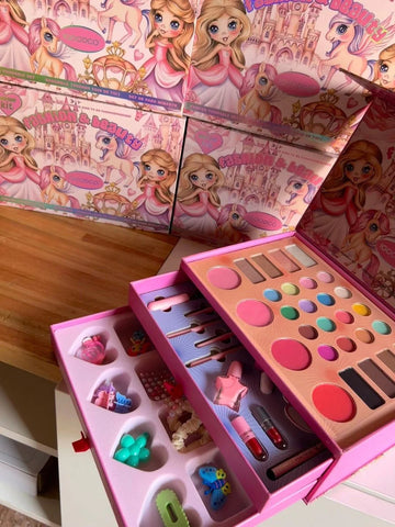 IGOODCO Makeup Kit With 50+ Accessories MJ Toys