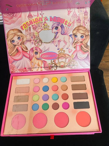 IGOODCO Makeup Kit With 50+ Accessories MJ Toys