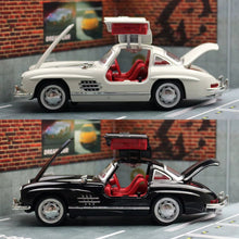 1:32 DieCast Mercedes Benz 300SL Gullwing Car with Opening Doors